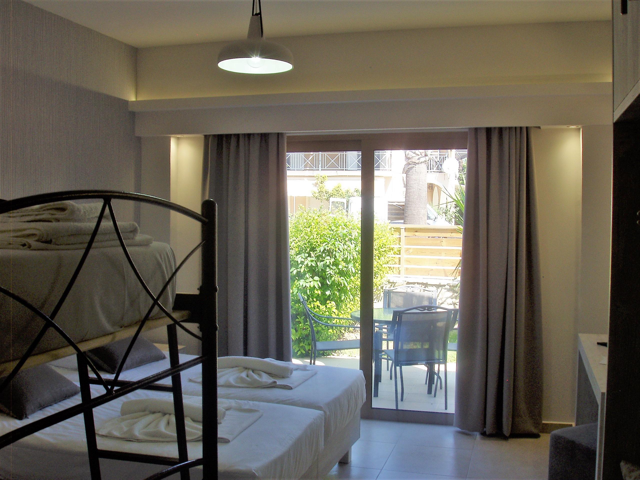 Paradise Apartments ลากานาส ภายนอก รูปภาพ