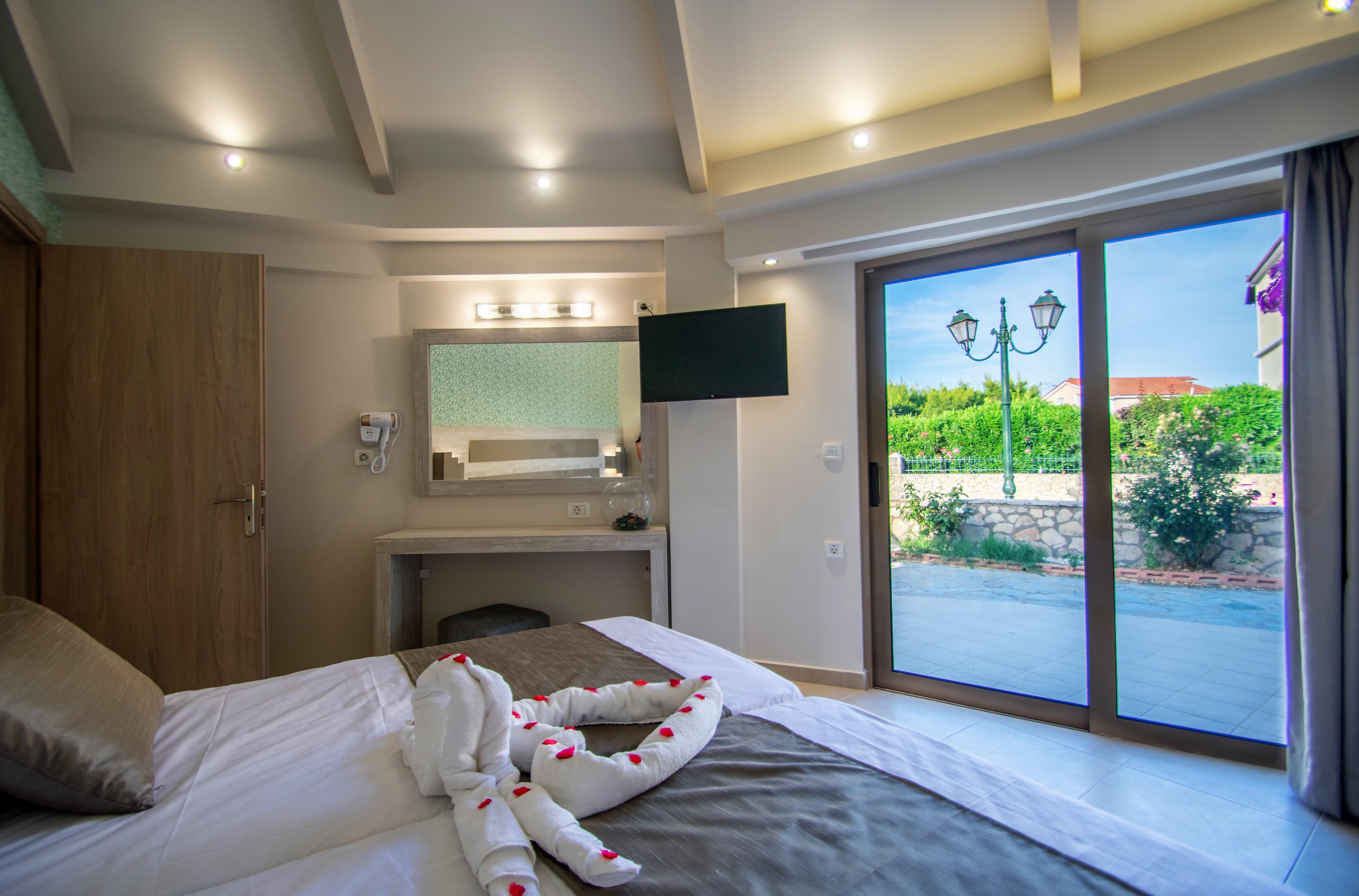 Paradise Apartments ลากานาส ภายนอก รูปภาพ